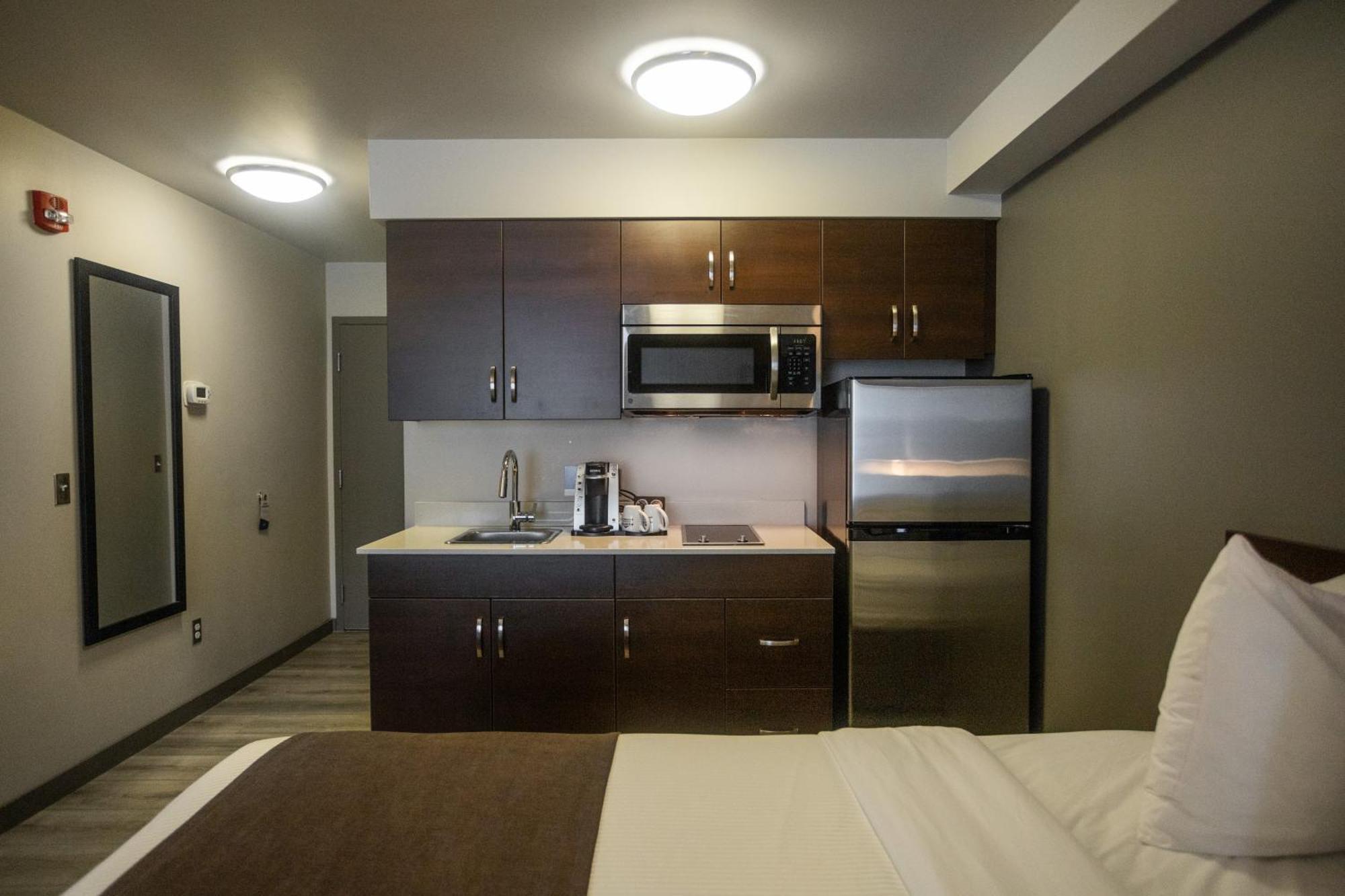 Microtel Inn & Suites By Wyndham Mont Tremblant Mont-Tremblant Exterior foto
