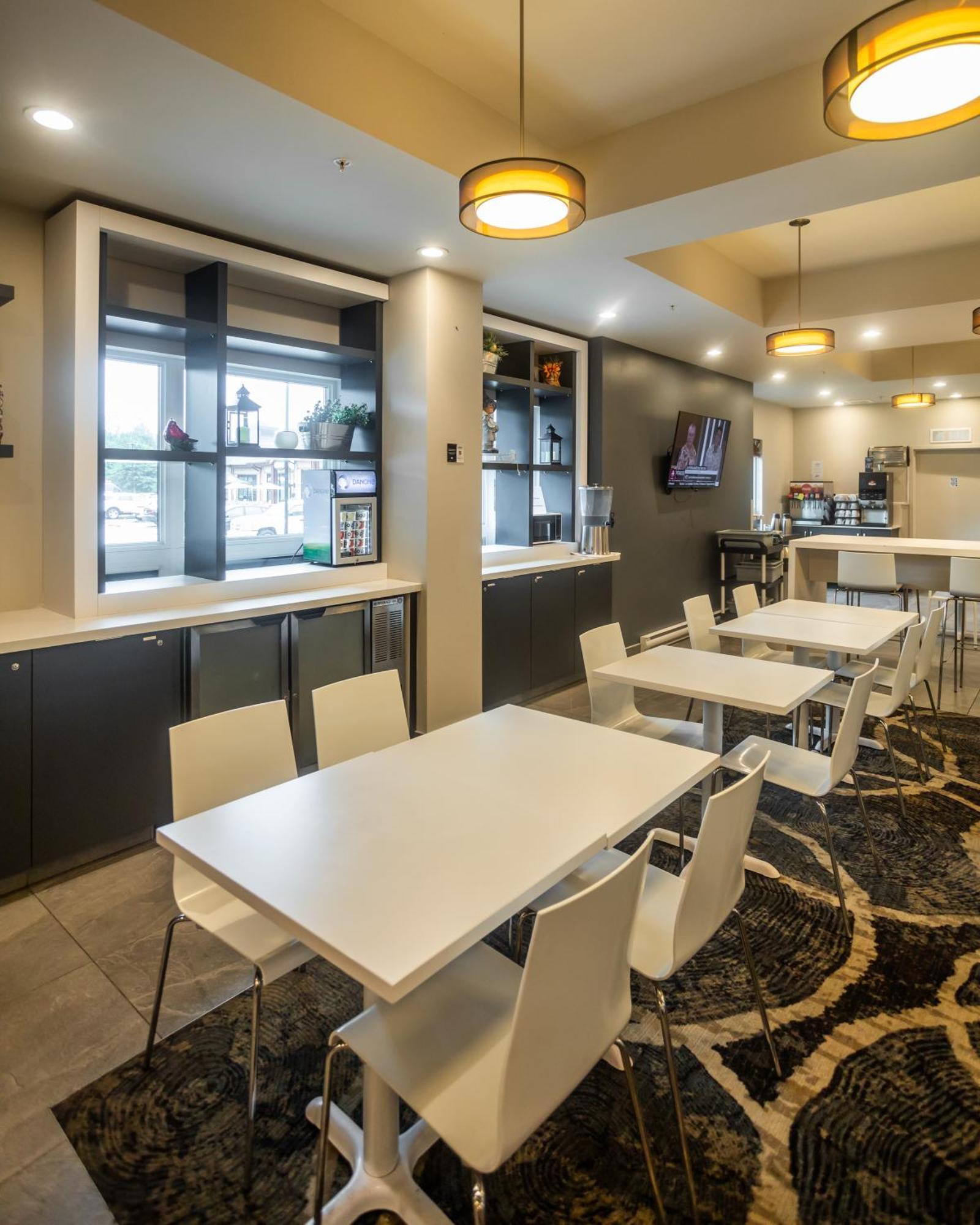 Microtel Inn & Suites By Wyndham Mont Tremblant Mont-Tremblant Exterior foto