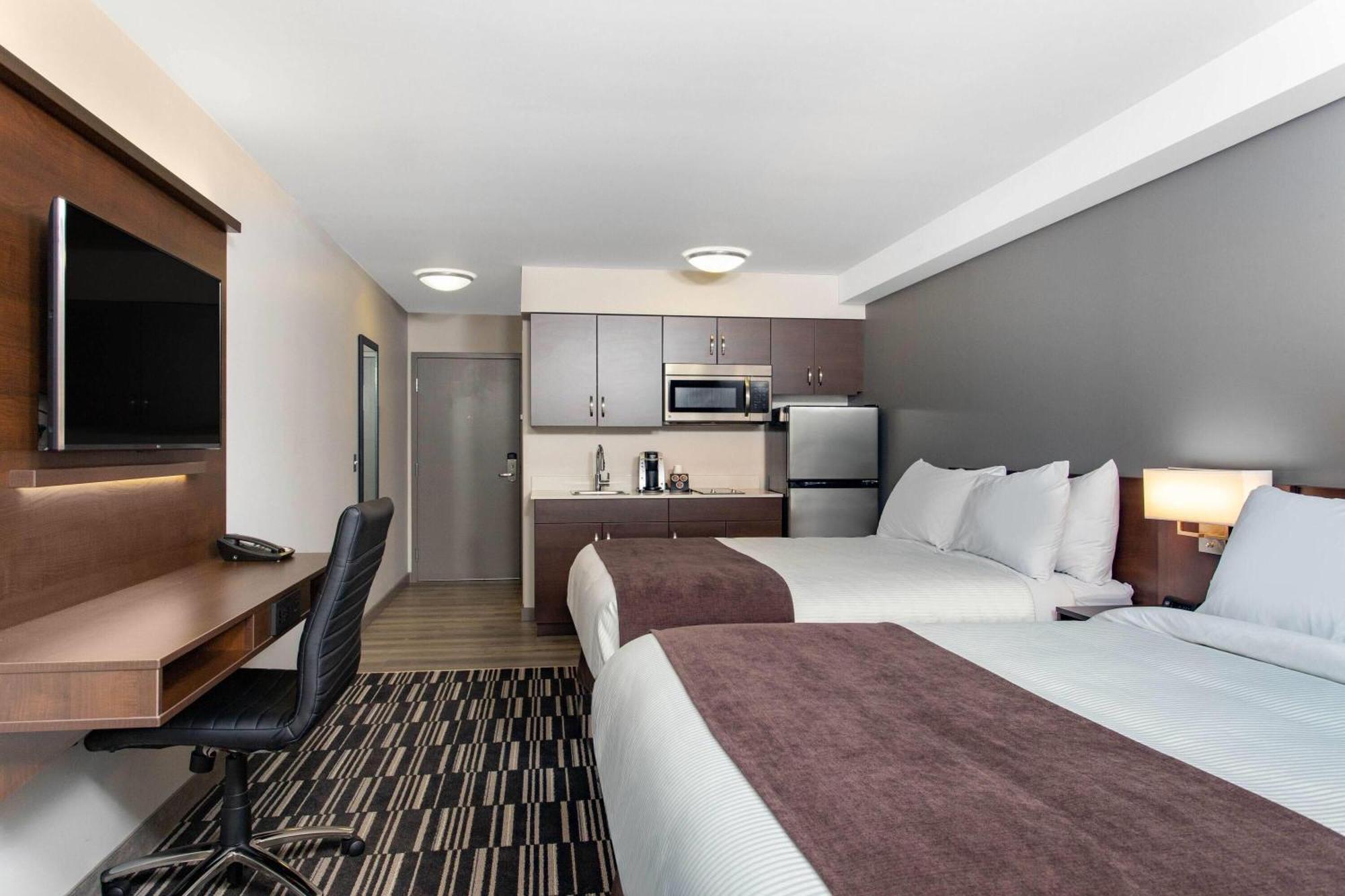 Microtel Inn & Suites By Wyndham Mont Tremblant Mont-Tremblant Exterior foto